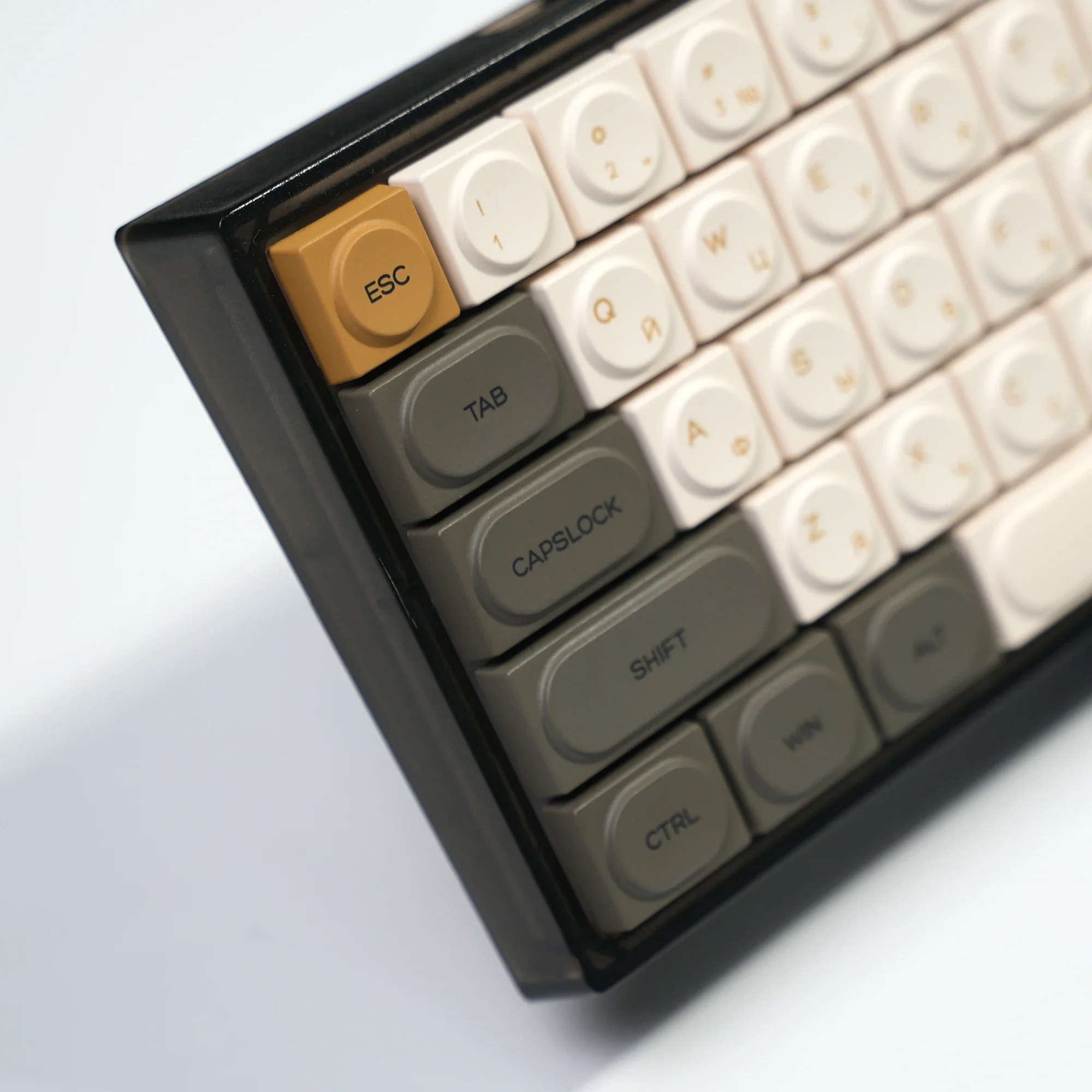 Фото KBDiy PBT низкопрофильные русские колпачки для механических клавиатур, изготовленные на заказ блестящие колпачки для клавиш MX Switch HitBox 138-клавишные колпачки №5