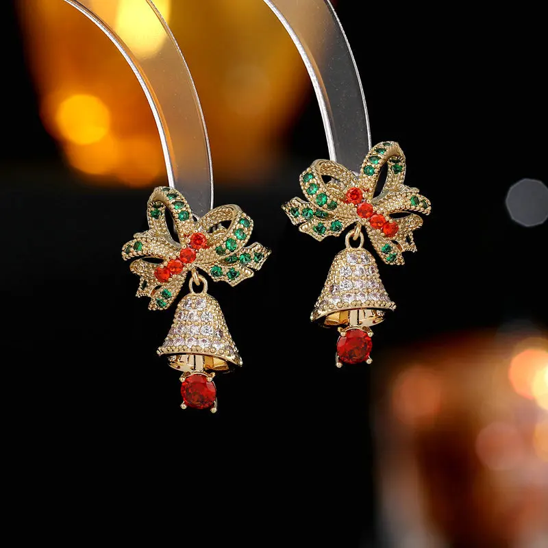 Женские серьги-подвески в стиле ретро