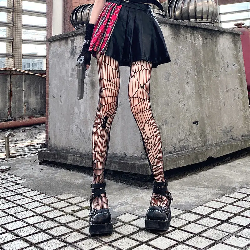 

Темно-черные колготки в стиле "Лолита", носки в сеточку Kuro, форма Jk, кружевные японские чулки с вырезами, готические пикантные колготки для ко...