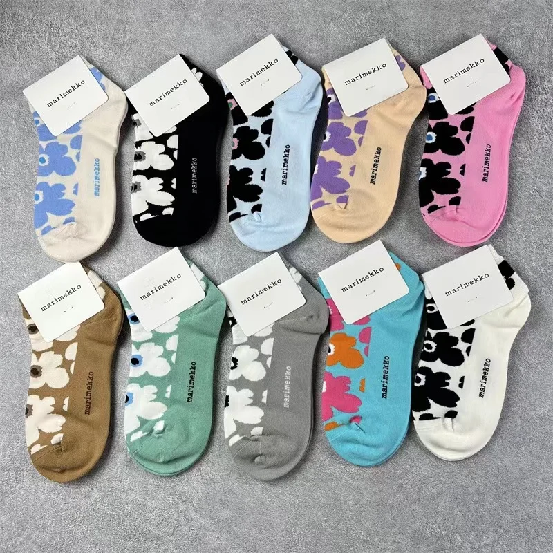 

Girls' Socks Color Flower Low Tube Literary Cotton Socks For Women