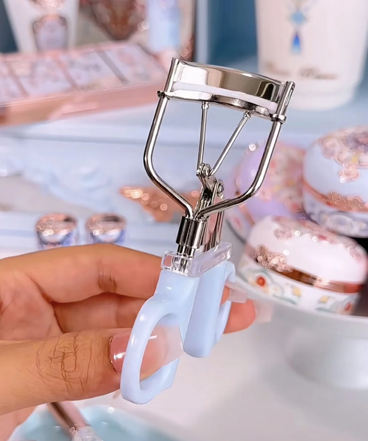 Тушь для ресниц с изображением бабочек и облаков 3 2 мл