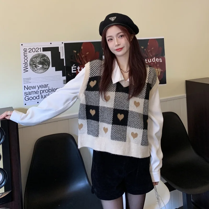 

Heart Sweater Vest Knitted Women Harajuku Vintage V-Neck Korean Fashion Sleeveless Casual Loose Pull Top Elegant Lovely Clothing