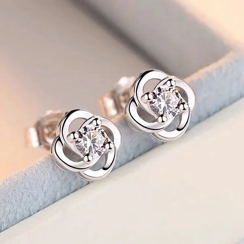

Tibetan Silver Earrings Four-leaf Clover Earrings Female Personality Temperament Simple and Versatile Earring Jewelry