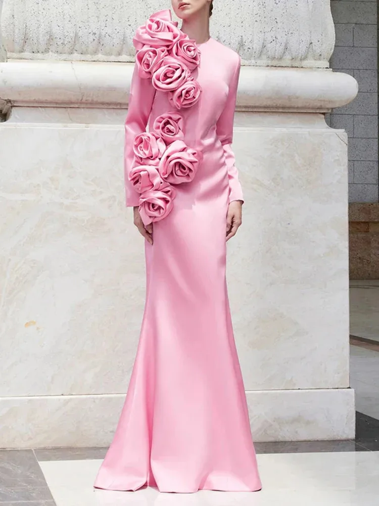 Платье женское однотонное составного кроя с аппликацией элегантное приталенное