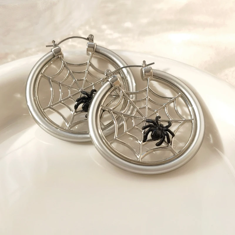 Серьги Bilandi Modern Jewelry Cool Web Spider 2022 Trend New Personality Hot Sale Silicone Hoop для женщин и девушек в подарок.
