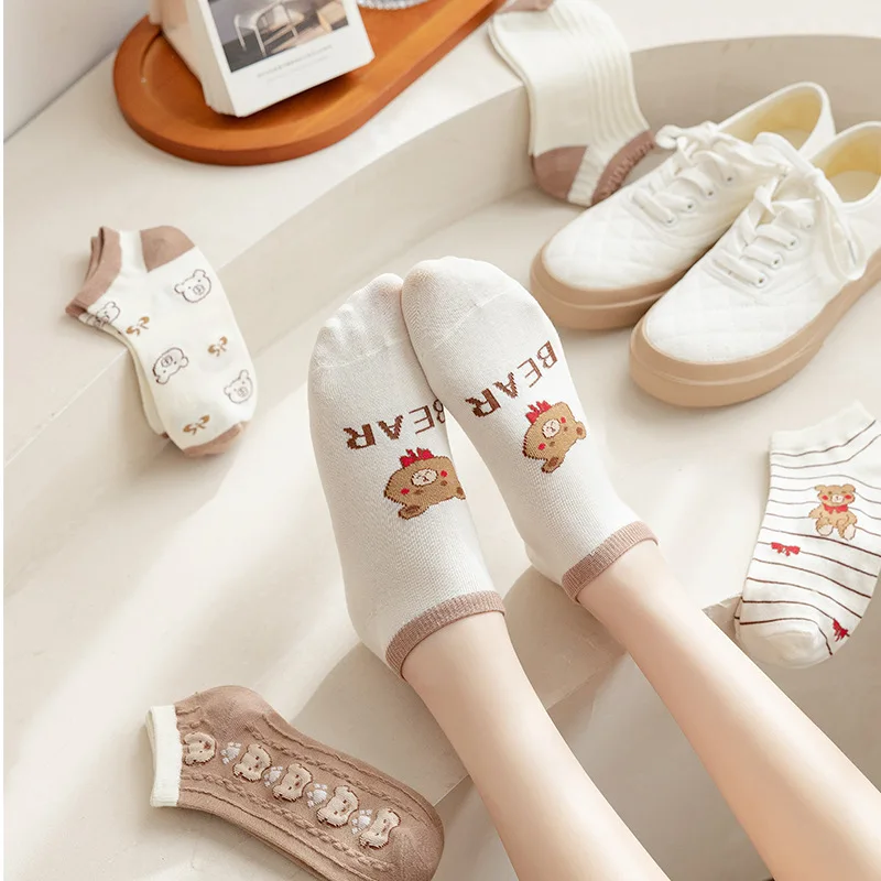 

OMEA Brown Socks Women Harajuku Diamond Kawaii Frilly Socks Japanese Fashion Cute Cartoon Bear Striped Ankle Socks Girls Fall