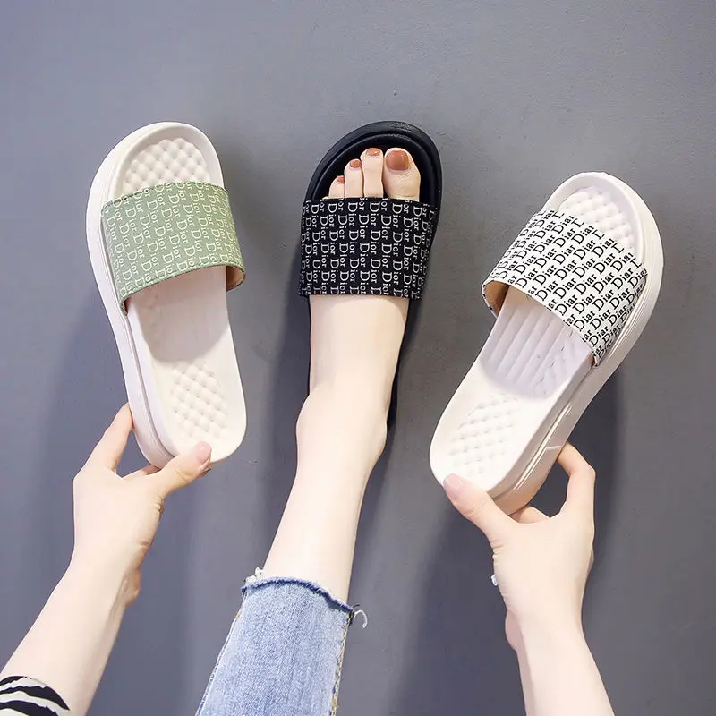 

Женские шлепанцы на мягкой подошве, универсальные сандалии на толстой подошве, Корейская версия, лето 2022