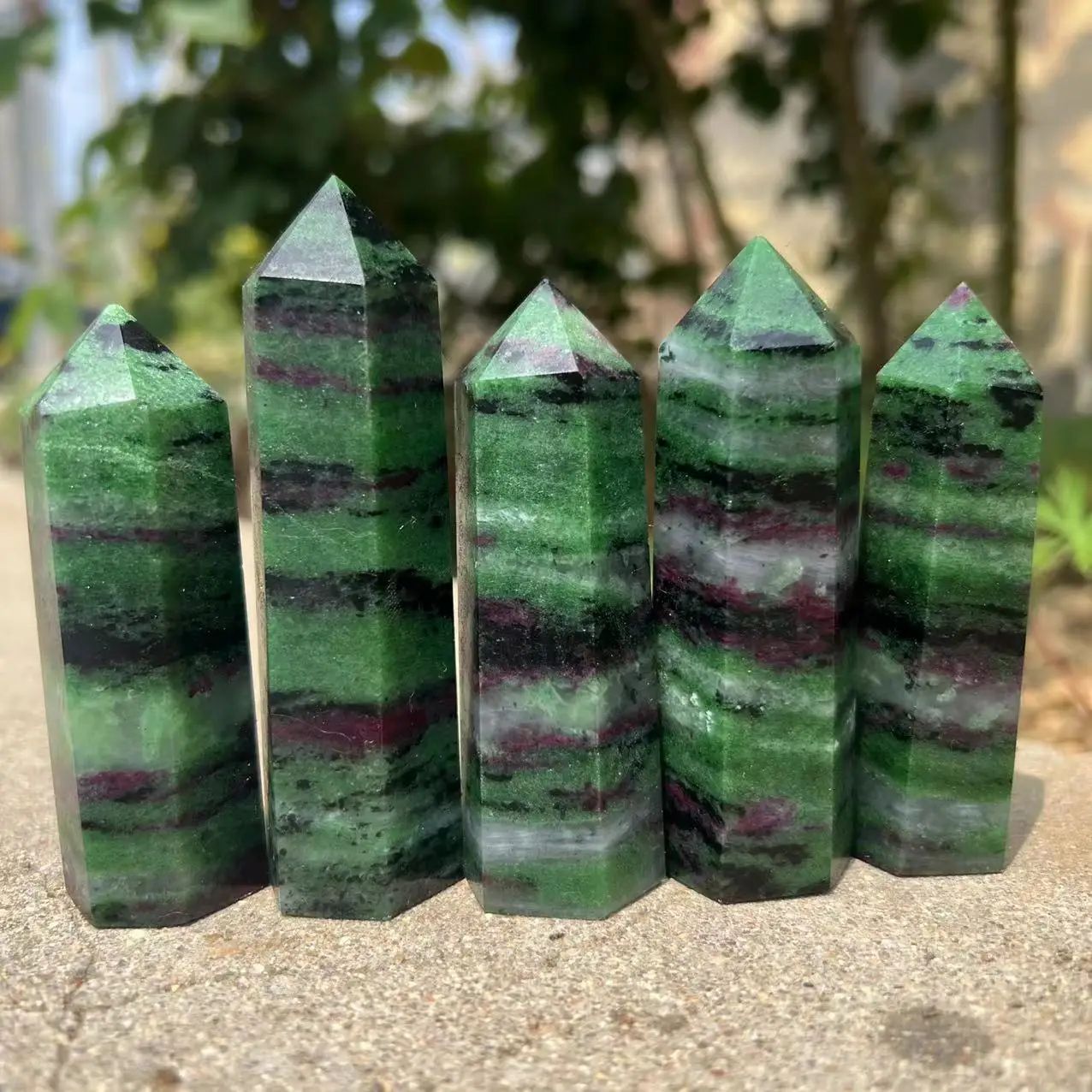 

70g NATURAL red & green Epidote CRYSTAL POINT HEALING