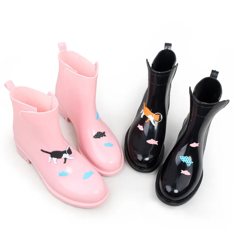 

Cartoon Graffiti PVC Ankle Rain Boots Women Flat Heel Short Rainboots Girls Waterproof Water Shoes Cute Woman Wellies Rain Shoes