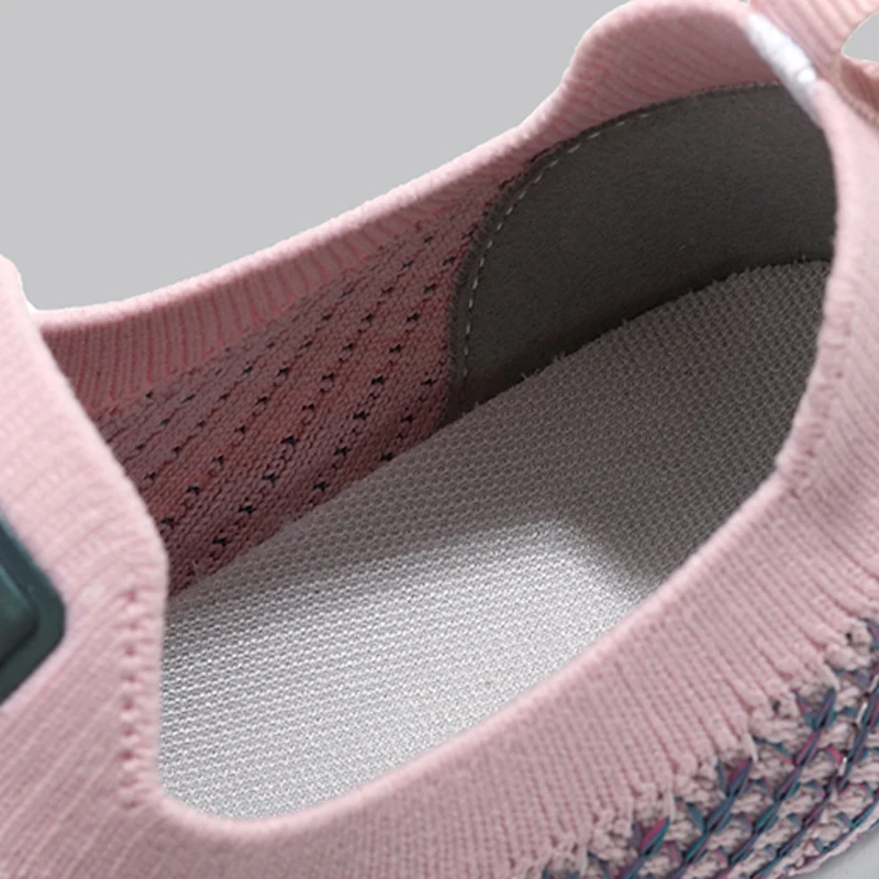 Summer Women Vulcanized Shoes Lightweight Female Casual Shoes Outdoor Breathable Women's Sneakers Non-slip Soft Tennis Slip On