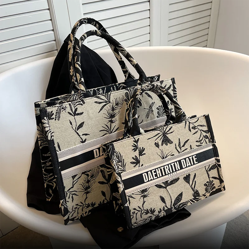 

2022 Large Capacity Shoulder Bag Underarm Summer Luxury Designer Handbag Brand Fashion Crossbody Bag For Women Women's Trend Bag