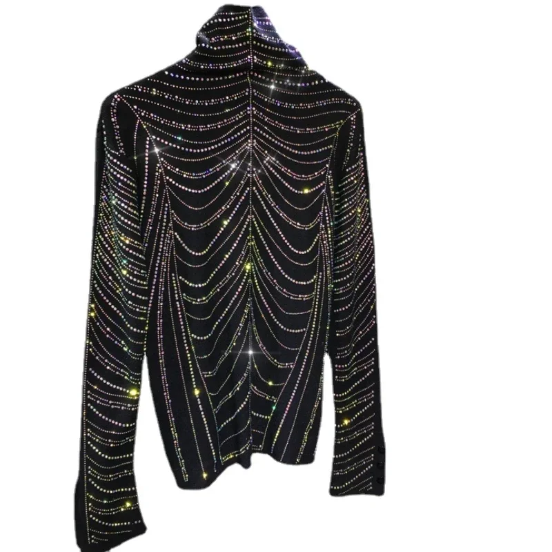 Рисунок 6 - Свитер с вышивкой в европейском