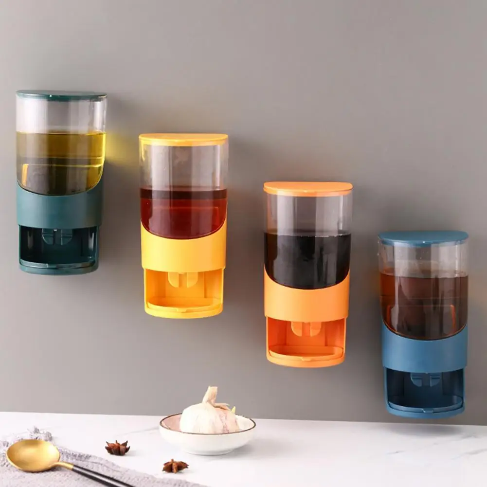 

Transparent Body Plastic Kitchen Vinegar Seasoning Wall Mounted Bottle for Dinner Room