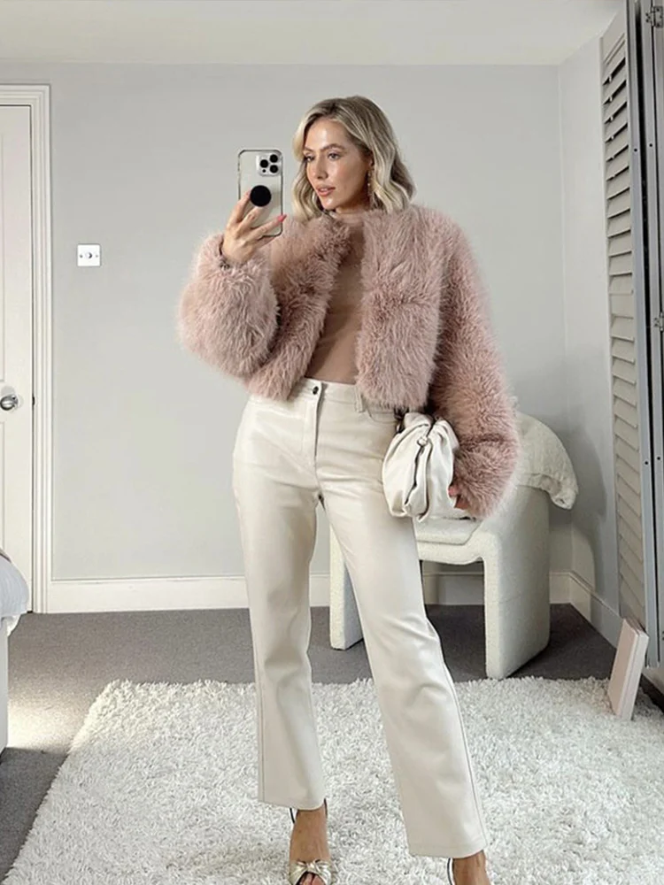 Женская короткая шуба из искусственного меха