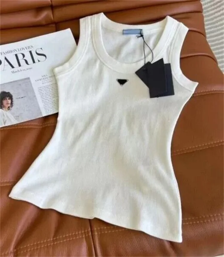 

Summer Black White Elastic Fine Rib Knit Vest Versatile Top Tank Classic Luxury Designer 2023 Women Inner Fashion Streetwear