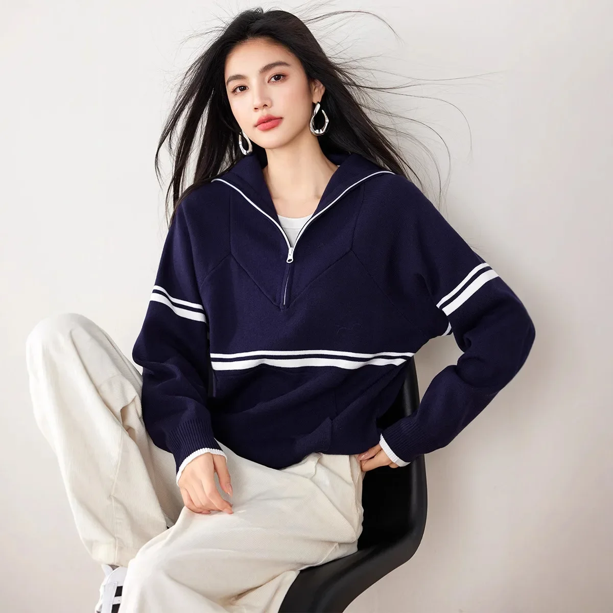 Осень/зима 2023 новый винтажный темно-синий стиль полосатый вязаный топ с