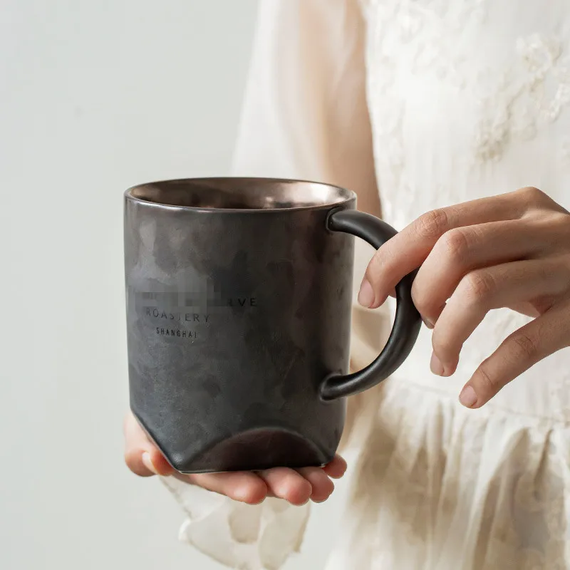 

Creative coffee mug with gift box spoon and gold mugs
