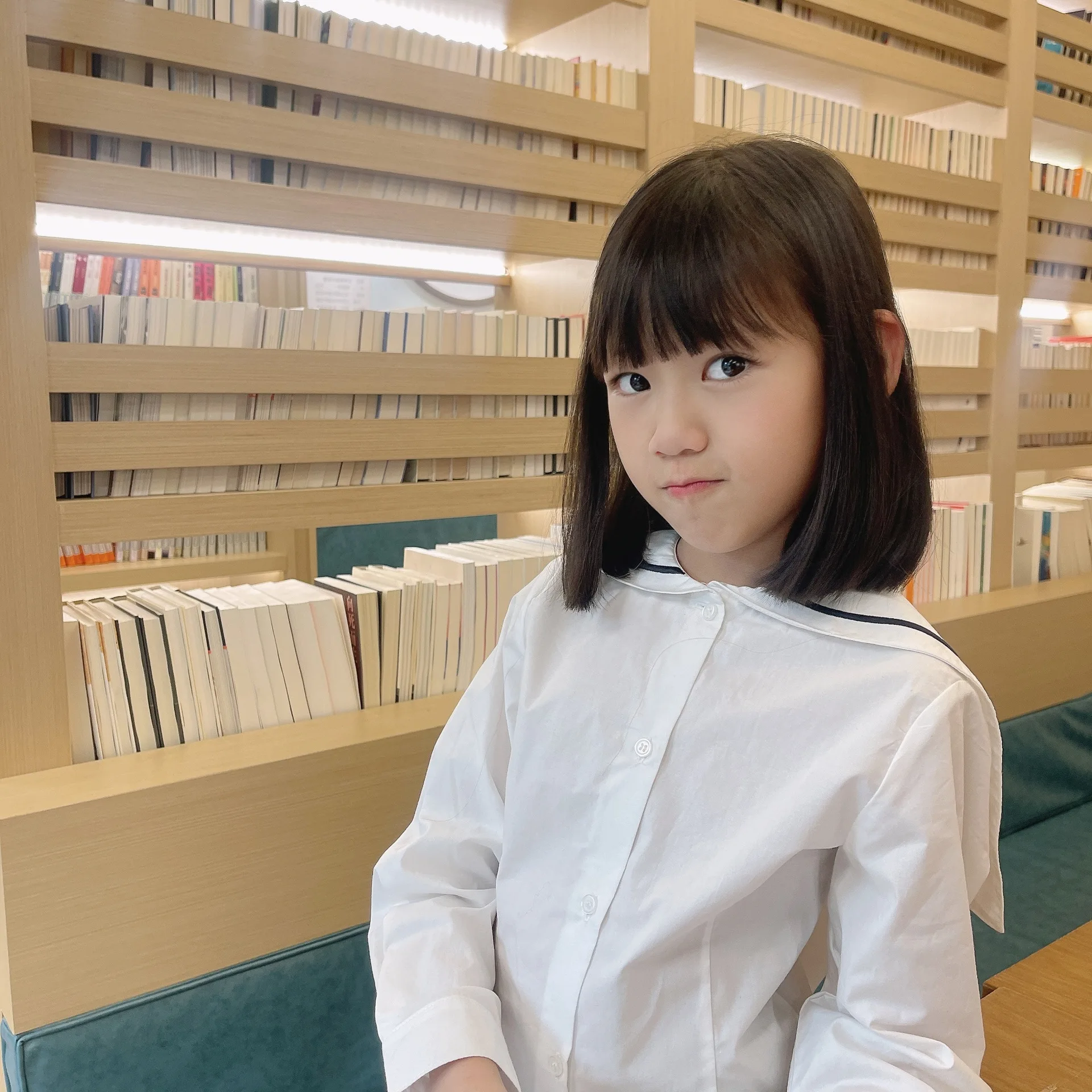 

Vintage Embroidered White Blouse For Girls LAB CICI