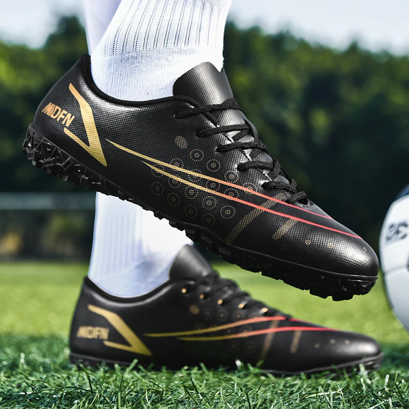New Professional Men Soccer Shoes Adult Kids Sport Footwear Outdoor Futsal Football Boots Sneakers Men Turf Soccer Cleats Unisex