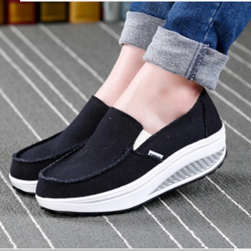 Spring Women Canvas Shoes Platform Slip On Loafers Shoes Woman Flats Walking Sneakers Women Swing Casual Shoes