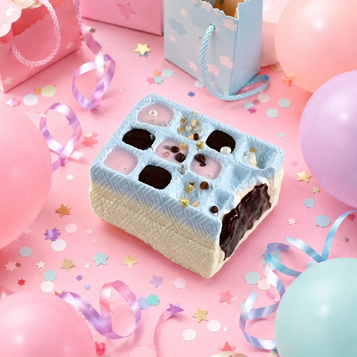 Фото Мягкая силиконовая игрушка-сквиш Kawaii Bite Square Pastry Mochi в форме шоколадного розового квадрата с сетчатым узором, пищевой силикон, для детей №5