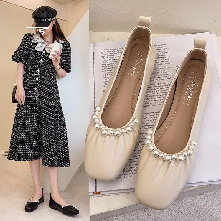 

Бабушкины туфли осенние женские мокасины с квадратным носком и украшением из жемчуга, мягкая женская обувь с закрытым носком, повседневные кроссовки, новинка на осень