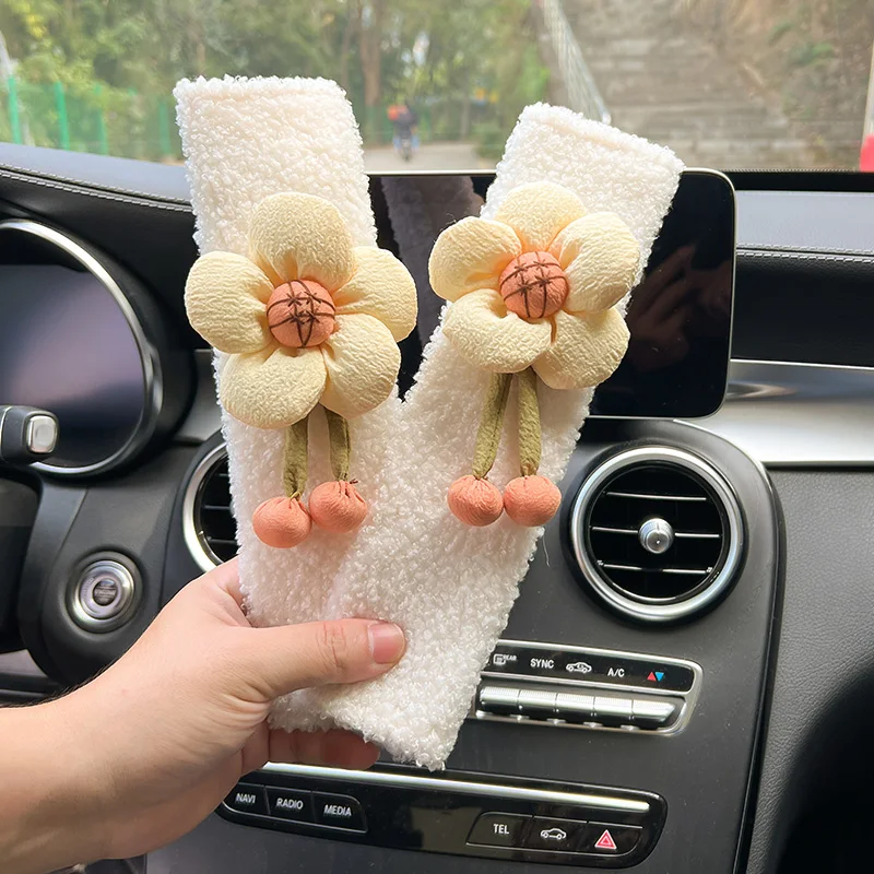 

2022 Models Car Seat Belt Shoulder Cover Cute Soft Car Insurance Girl Cartoon Plush Winter Universal Seat Belt Cover