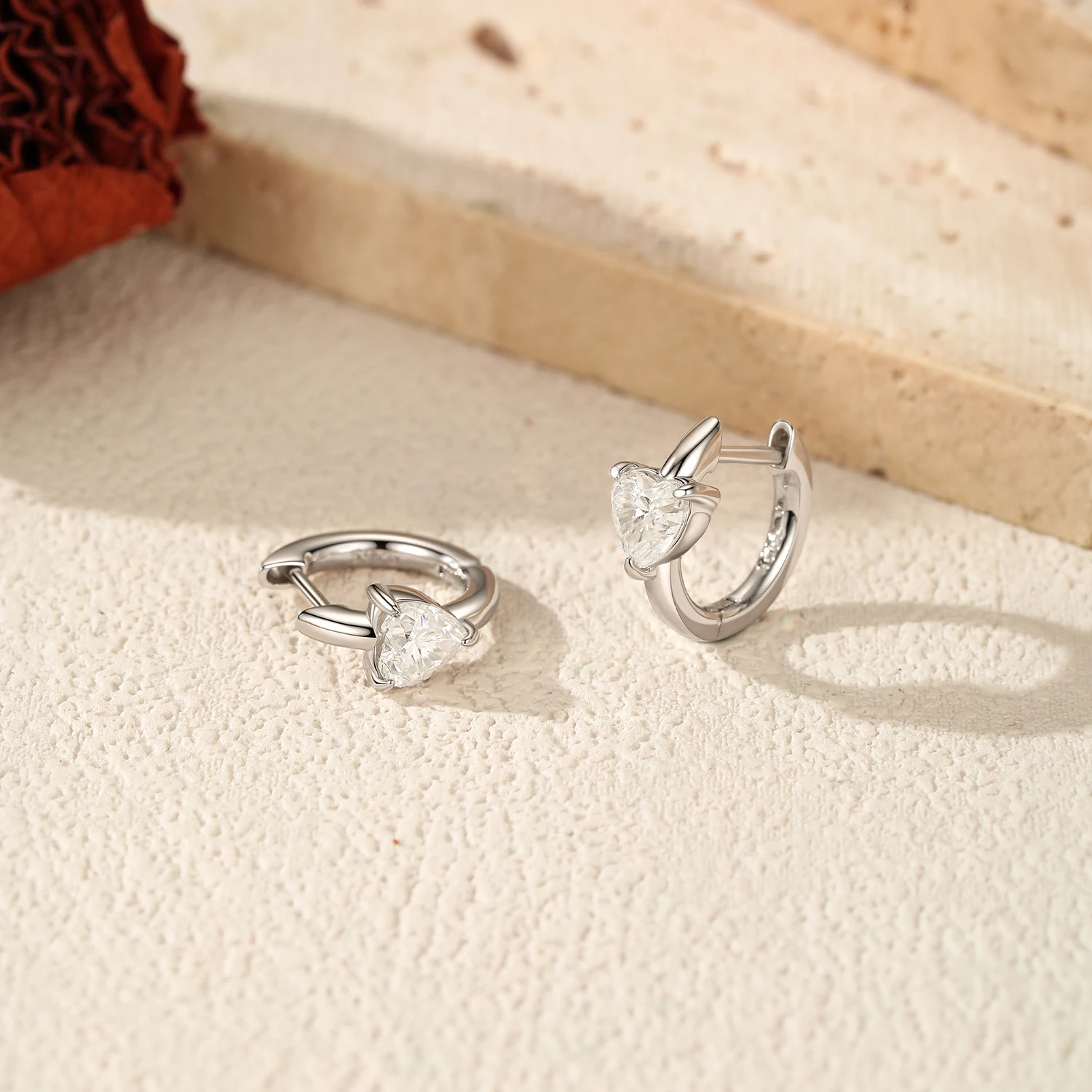 Фото Серьги-кольца MODIAN Delicate Clarity Moissanite из стерлингового серебра 925 пробы с лабораторными бриллиантами для женщин, изысканные ювелирные изделия, подарки №5