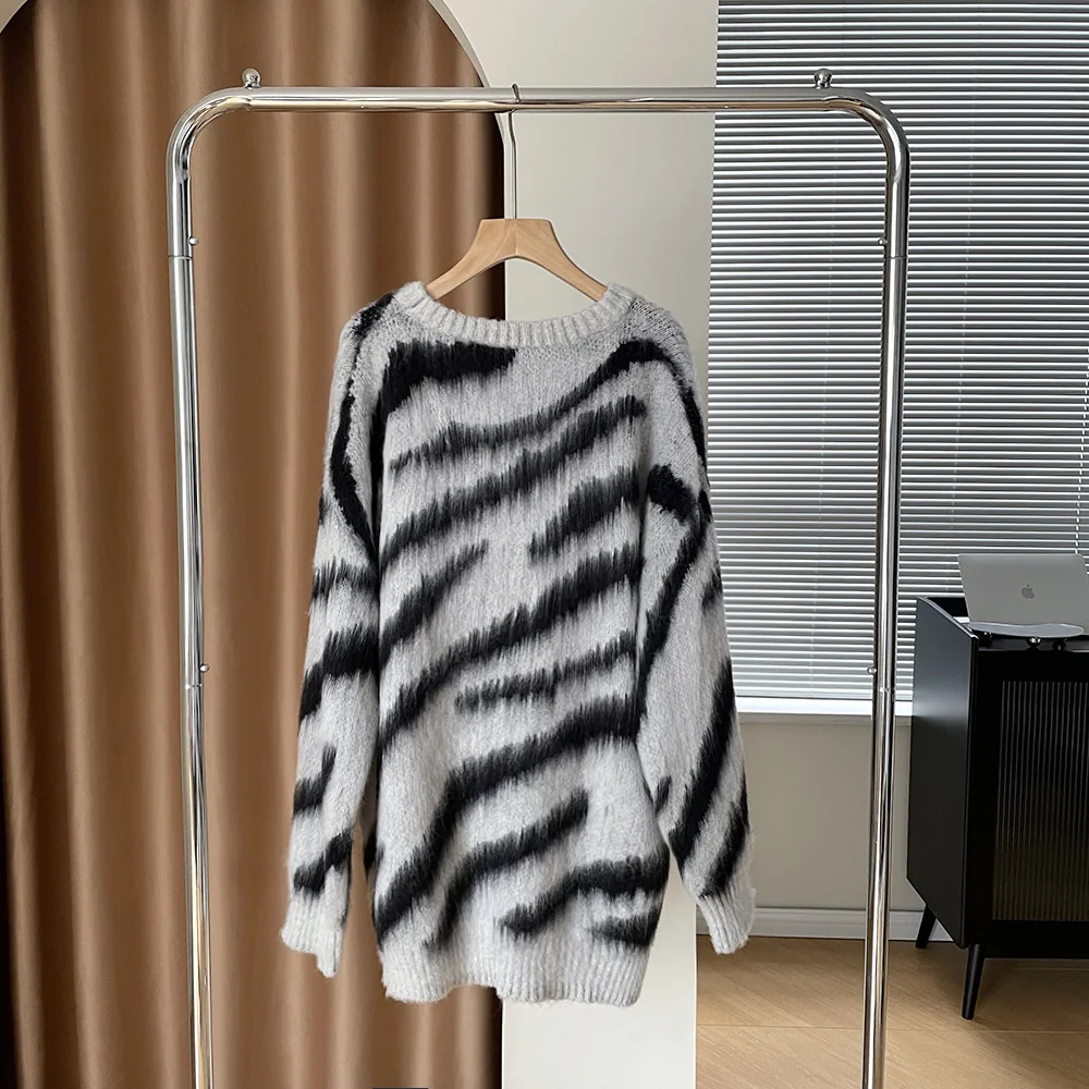 

Женский серый Свитер оверсайз с принтом зебры, розовый свободный джемпер в Корейском стиле, зима 2022
