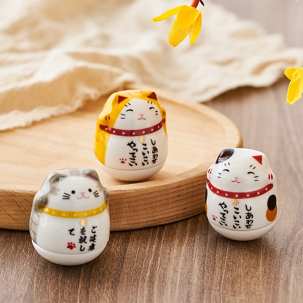 

Ceramic Cute Maneki Neko Home Decor Lucky Cat Tumbler Feng Shui Desktop Ornament Fortune Cat Statue Room Decoration Accessories