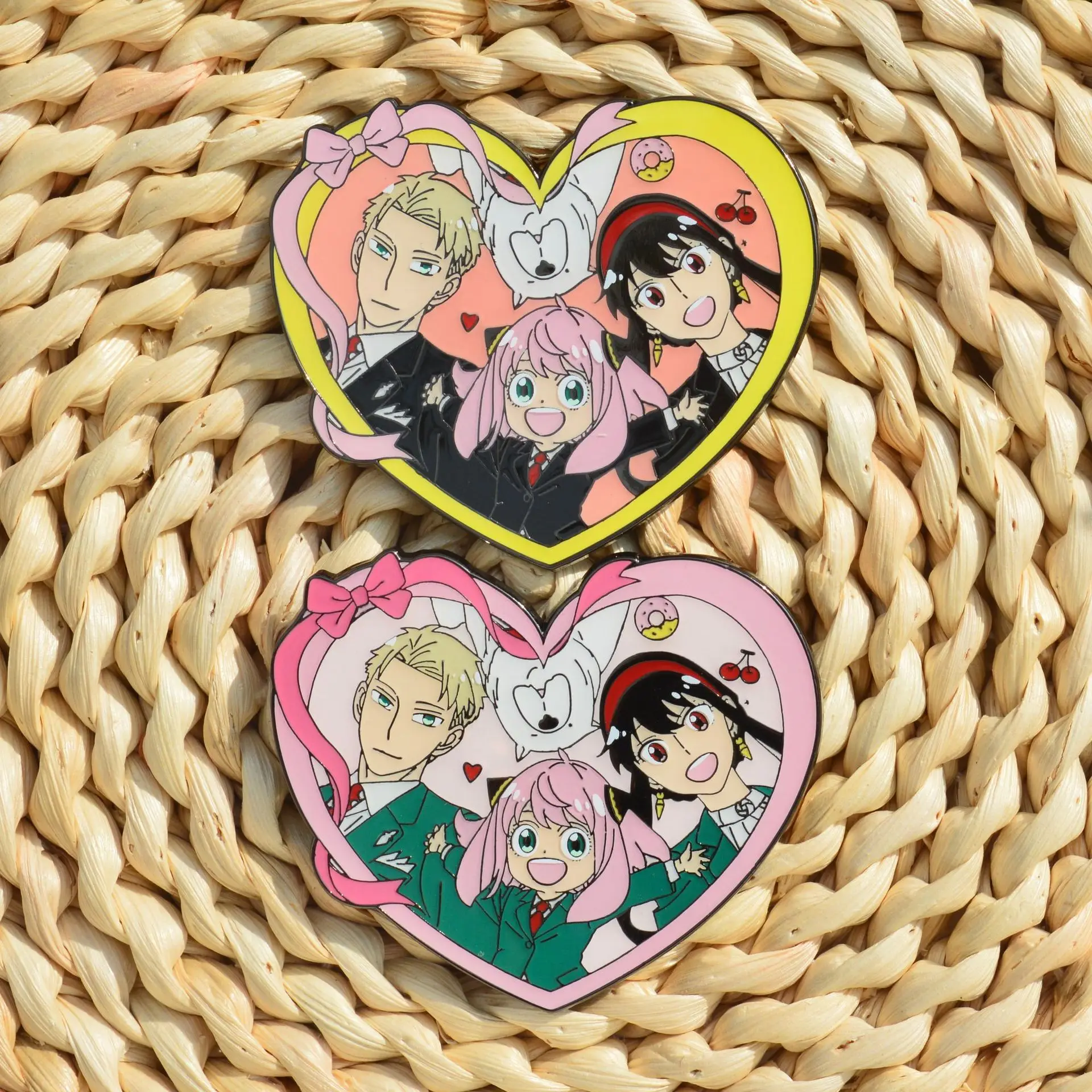 Фото Значки и подвески Anya Yor Loid Bond по аниме SPY×FAMILY, металлические значки, манга-броши для сумок, рюкзаков, одежды, лацканов, косплей, подарок, декор №2