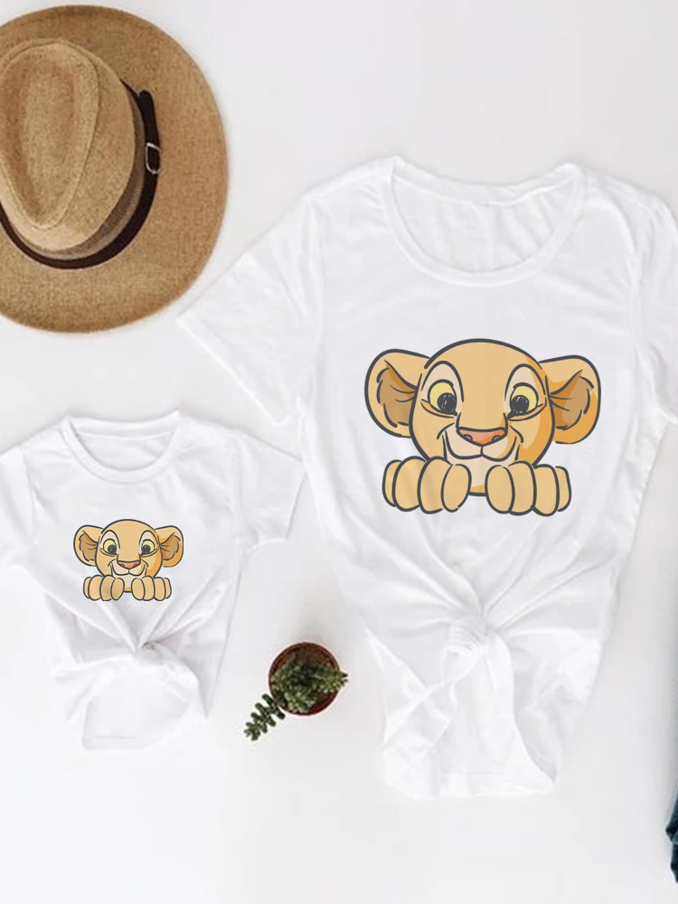 

Летние футболки Disney The Lion King Новые товары Универсальная одежда для всей семьи Удобные повседневные футболки с принтом для родителей и детей ...