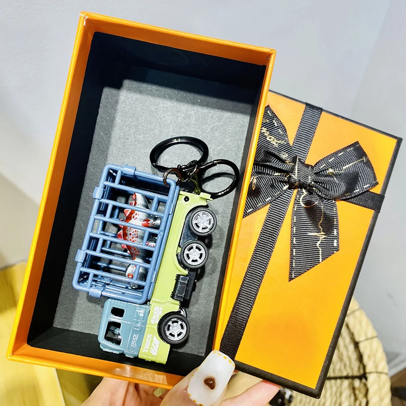 Забавная модель автомобиля брелок мини Инженерная машина с клеткой динозавр