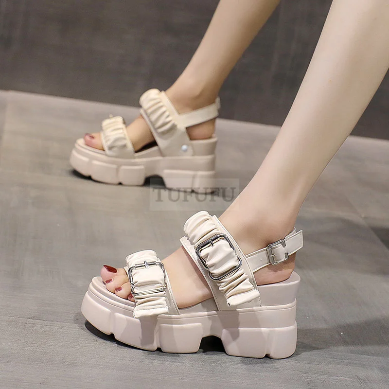 

Net red wedge sandals women's summer wear 2022 new thick-soled high-heeled pleated fashion Roman beach sandals