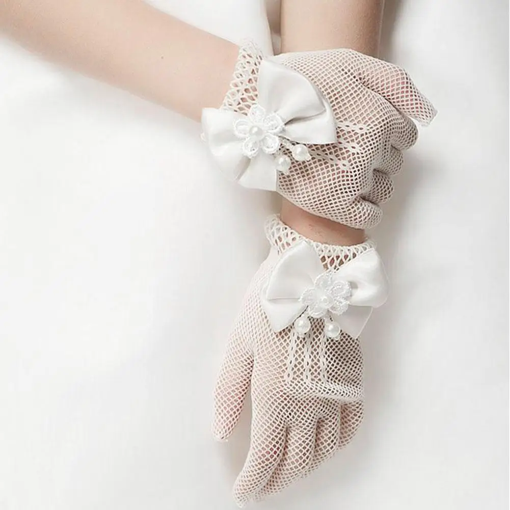 

Kids Cream Lace Fishnet Gloves Communion Party Flower Party Accessories Gloves Girls Etiquette Princess Flower Gloves Y7I3