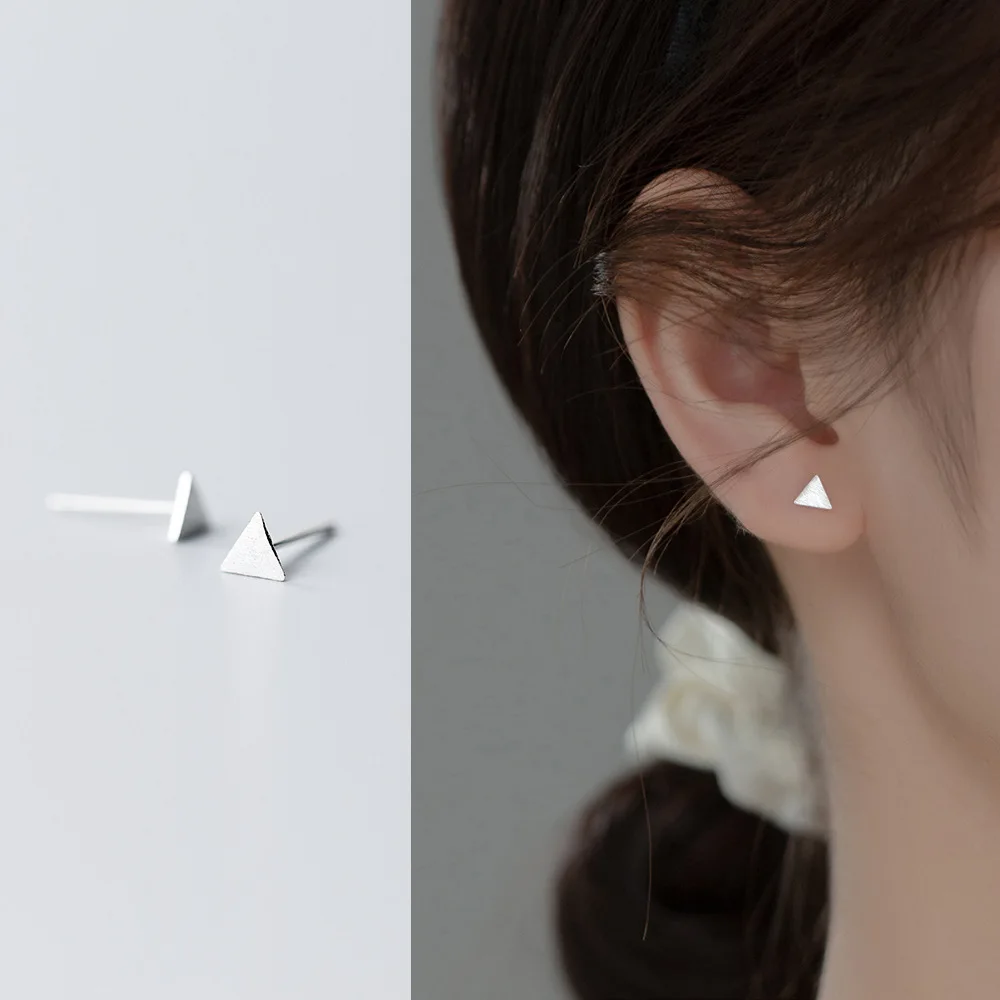 

Minimalist Geometric Jewelry Women's Real. 925 Sterling Silver Matt open Triangle Pyramid stud earrings boucles d'oreilles E0381