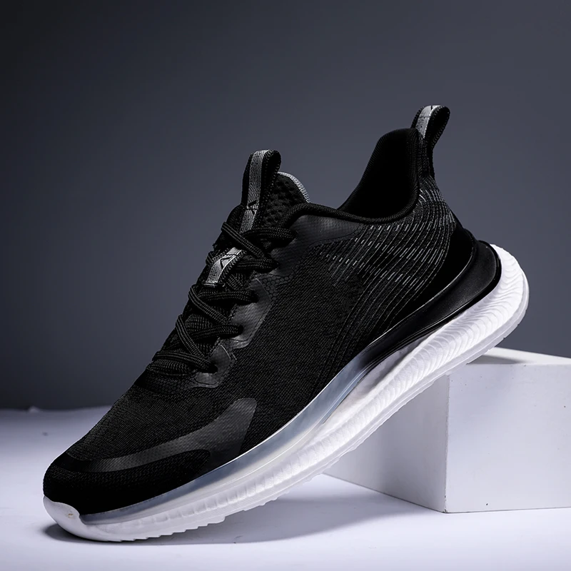 Men Lightweight Road Running Shoes Casual Shoes men's Mesh Sneakers Lace-Up Female Outdoor Sports Shoes Tennis Shoes