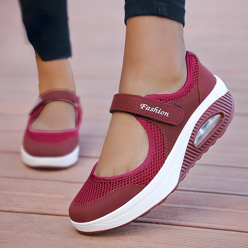 

Женские кроссовки на платформе, дышащие сетчатые легсветильник кроссовки на вулканизированной подошве, повседневная обувь, 2022