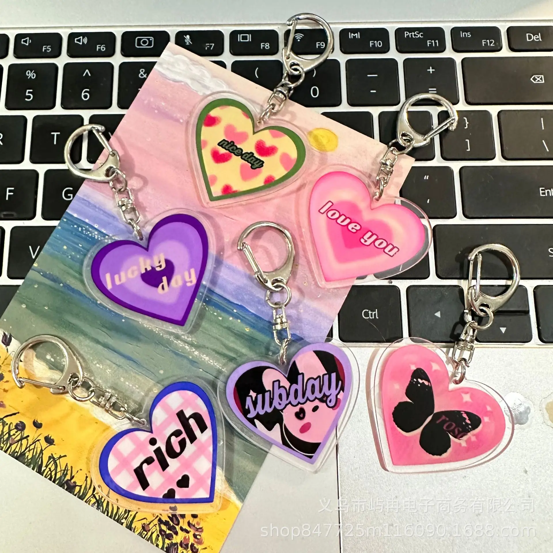 

Y2k Egirls Love Acrylic Key Chain Pendant Wholesale Bag Accessories Car Pendant New Year Gift Pendant Llavero Chaveiro