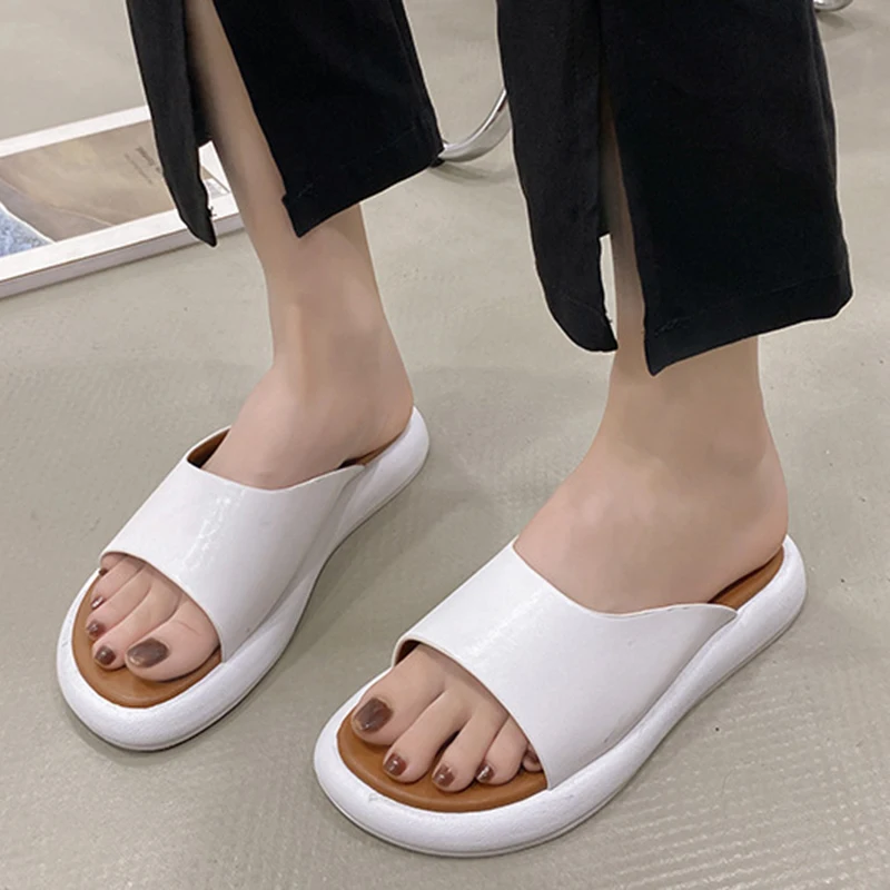 

Solid Color Fish Mouth Shoes Round Toe Soft Sole Slippers Women Casual Simple House Slippers White Outdoor Beach Sandals Women