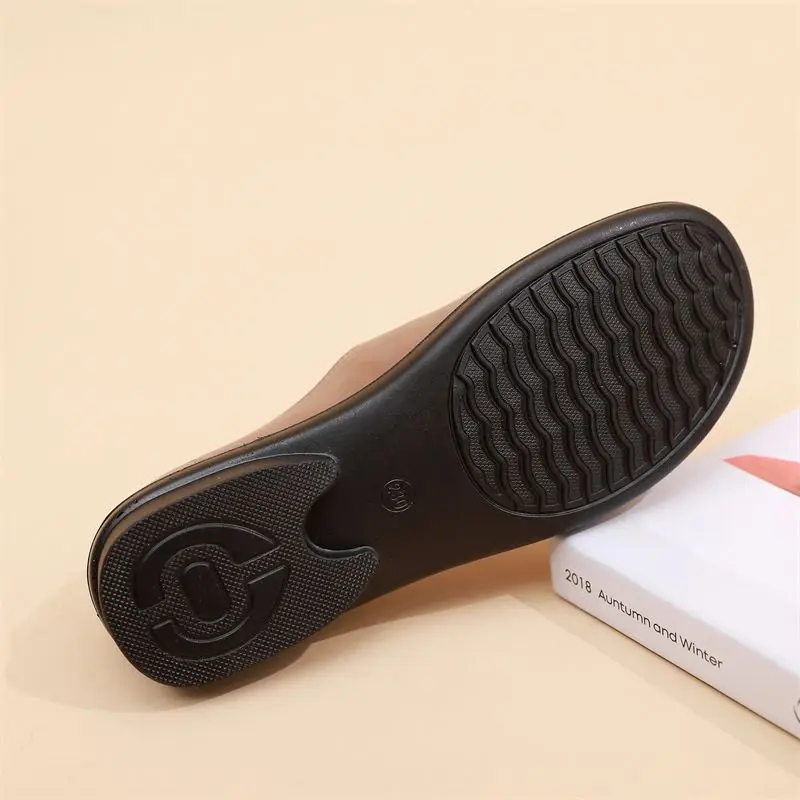 Retro Red Women Shoes Designers Female Stitching Loafers 2023 Casual Slip On Flats Waterproof Soft Mom Moccasins Ballet Flats