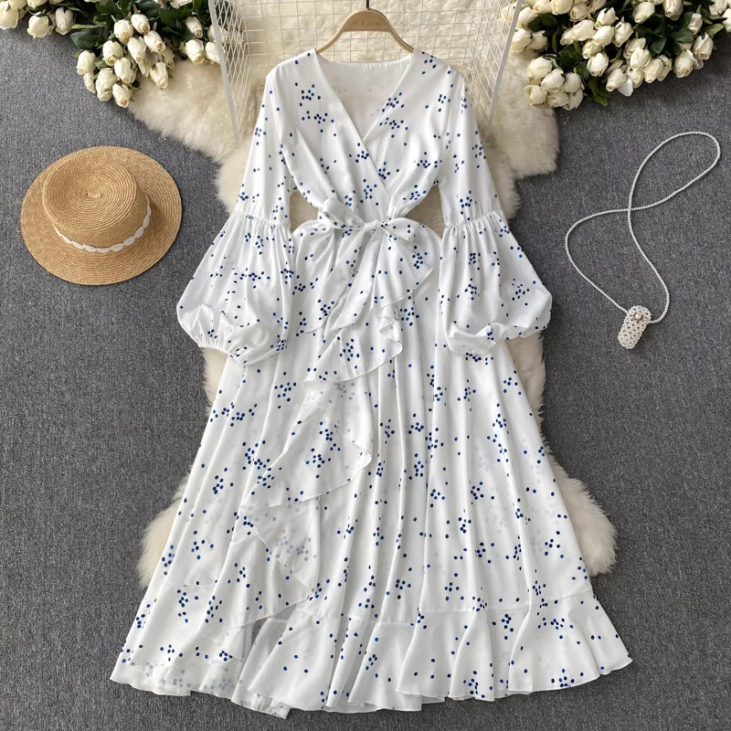

2023 spring new small fresh sweet V-neck thin chiffon dress female French print fairy long skirt