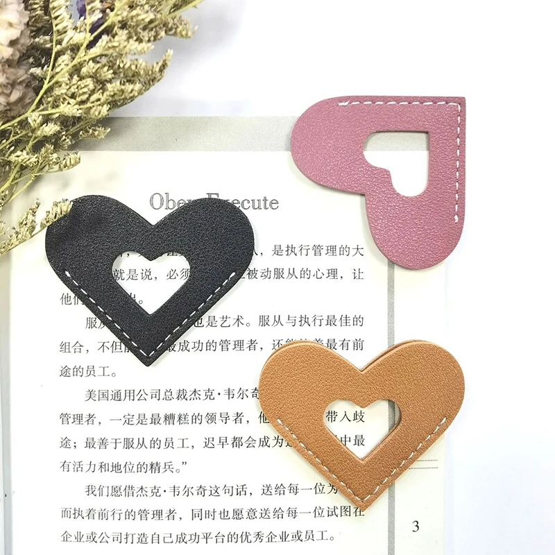 

Handcrated Vintage Leather Bookmarks Mini Portable Gift Heart Bookmark Bookholder Book Corner Protective Sleeve Page Marker