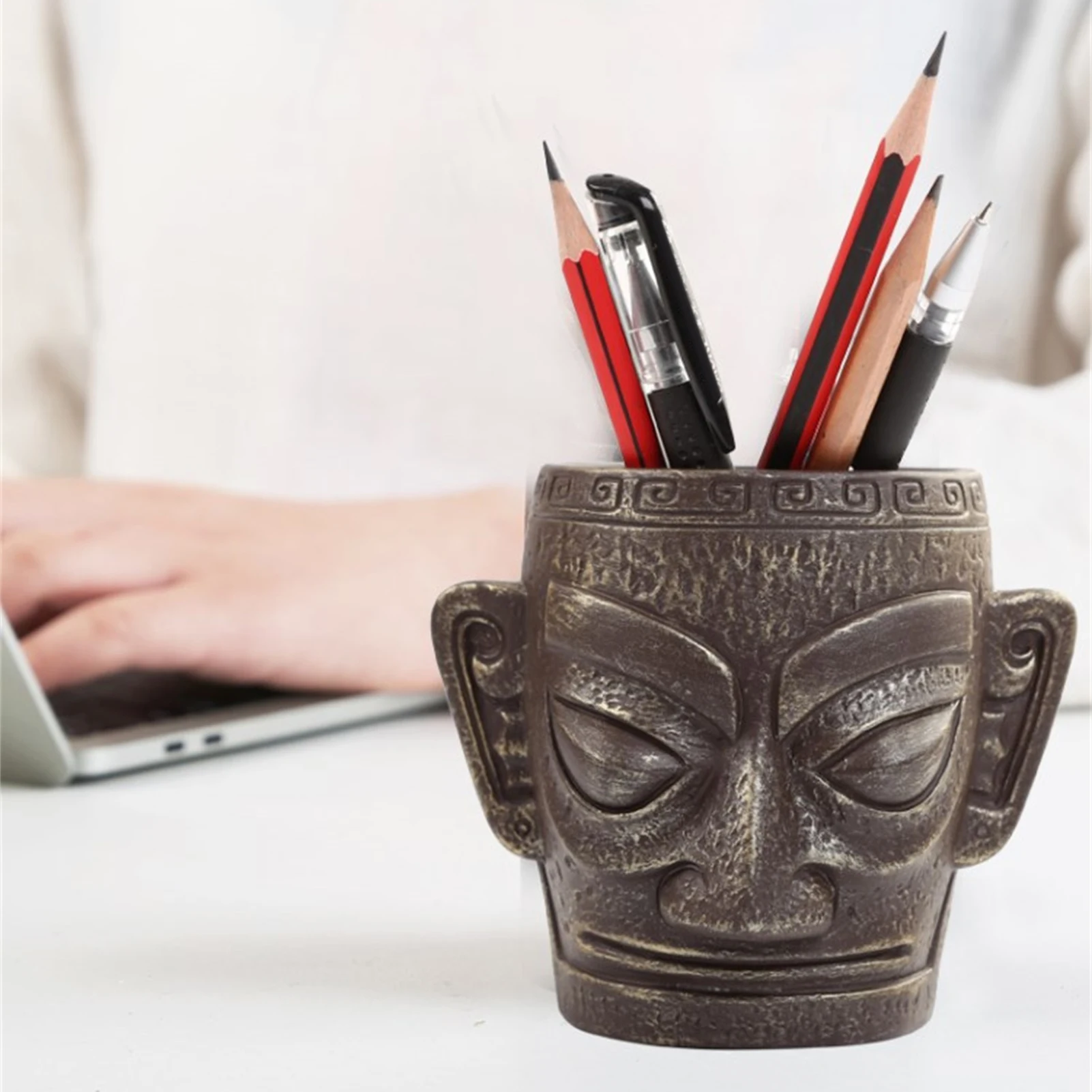 

Creative Stationary Organizer Unique Pencil Holder Bronze Man Pen Holder For Desk Culture Design Makeup Brush Organizer
