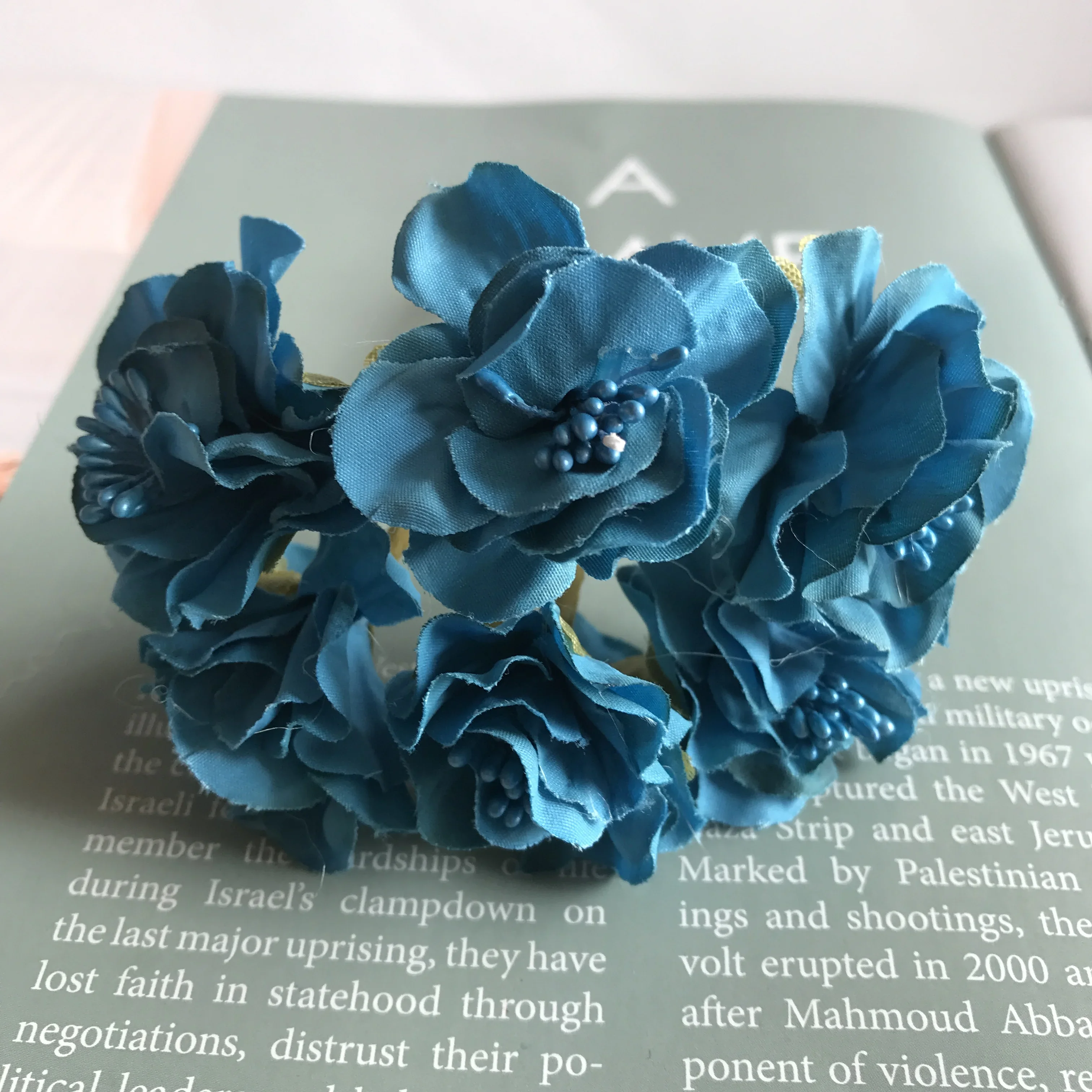 

Искусственные пионы из шелка 6 шт.