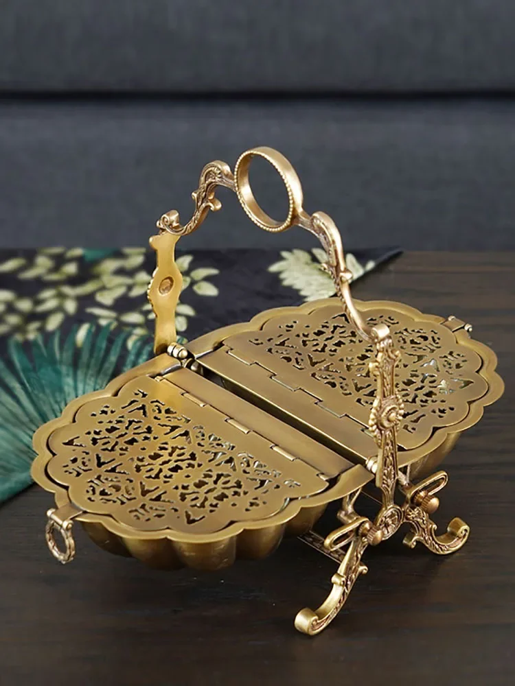 

European American Imported Brass Hollow Foldable Dried Fruit Basket Luxury Coffee Table Candy Storage Tray Creative Ornaments