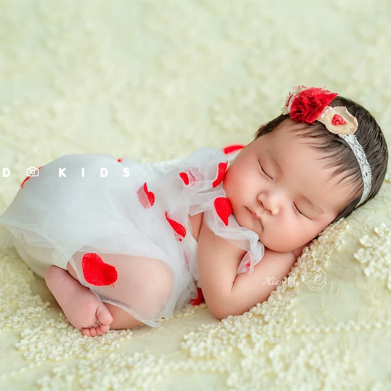 Popodion  Newborn Photography Props Hat + Dress + Pillow Set Newborn Full Moon Photo Props CHD21015