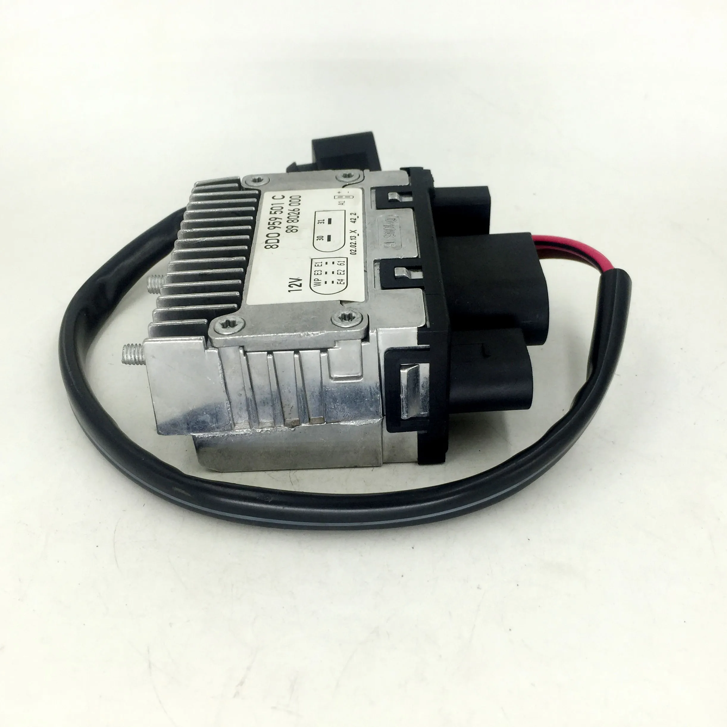 Фото 8D0959501C 8D0959501A Модуль блока управления вентилятором для VW Passat 2.8L 2001-2005, Skoda, Audi A4, A6 №4