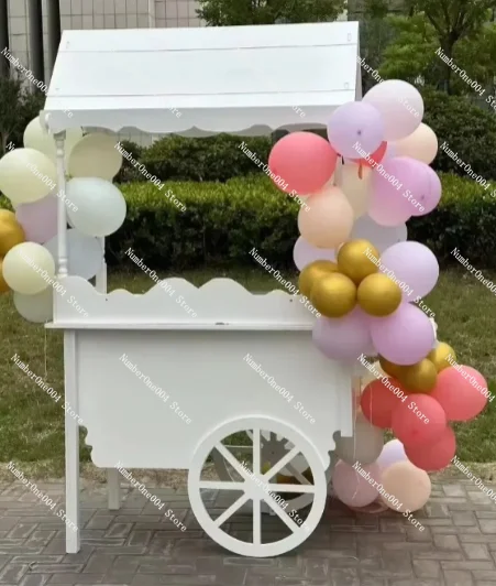 Деревянная тележка для конфет установите стойку и используйте автомобильную