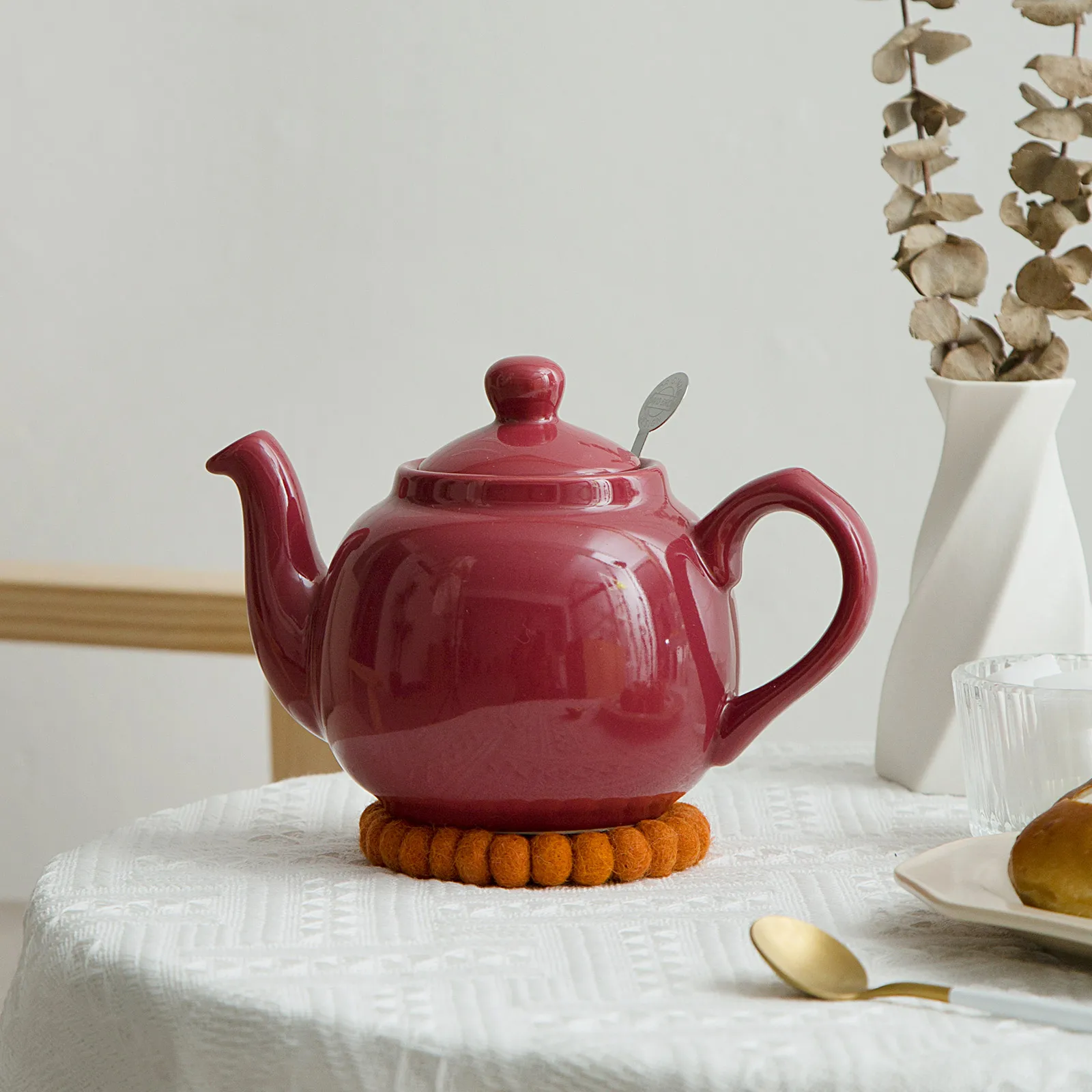 

London Pottery Farmhouse Ceramic Teapot Carmine Pink British Coffee Teapots with Infusers for Loose Tea Kettle Tea Pots Set